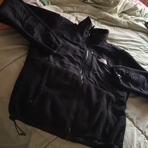 black north face women’s medium 🪻🍇🍓🩵